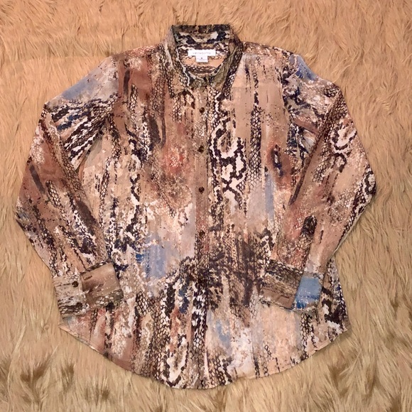 LIZ CLAIBORNE—LONG SLEEVE SHEER SNAKESKIN PRINT TOP—GORGEOUS!! EUC/LIKE NEW!! - Picture 3 of 9